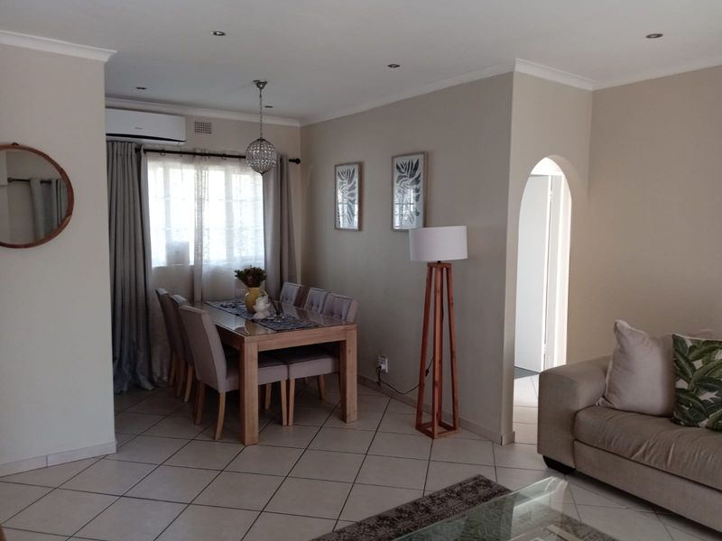 Discover Peaceful Living in This Charming Meerensee Simplex - Photo 6