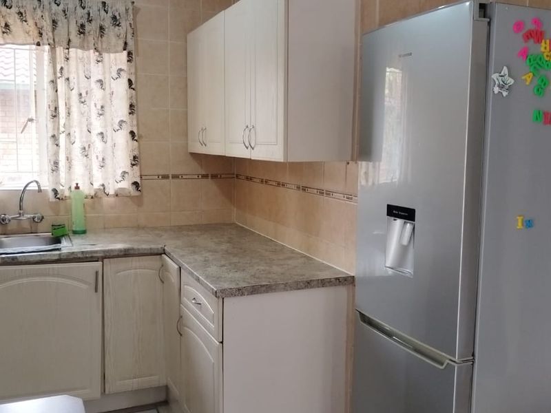 2 Bedroom Cluster to let - Photo 8