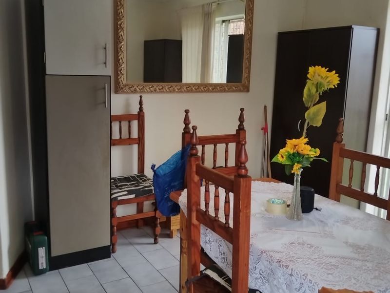 2 Bedroom Cluster to let - Photo 5