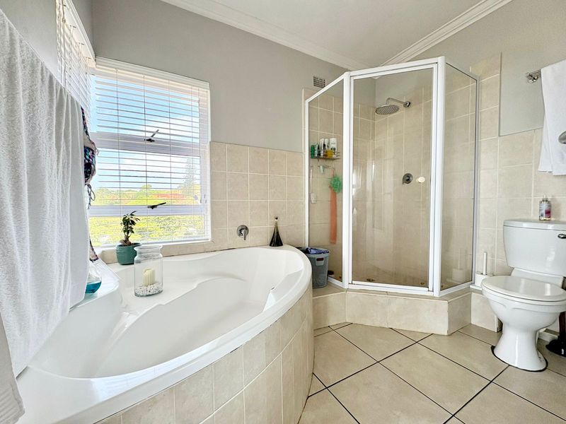 Umdloti 3 Bedroom Apartment For Sale - Photo 10