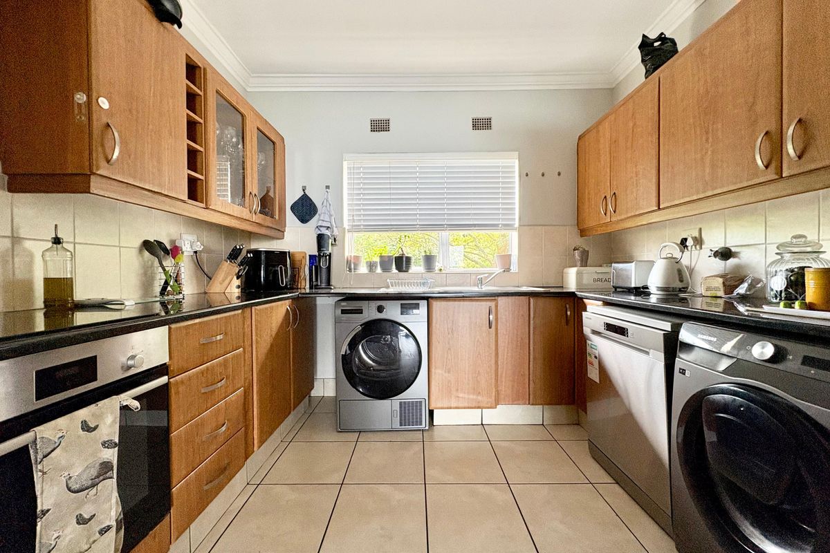 Umdloti 3 Bedroom Apartment For Sale - Photo 5