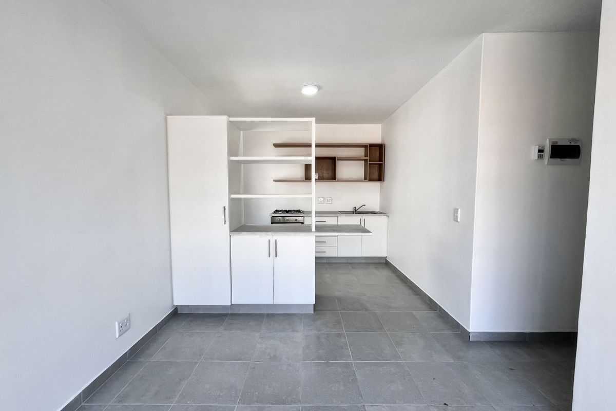 Studio Apartment for Sale – R750 000 - Photo 4