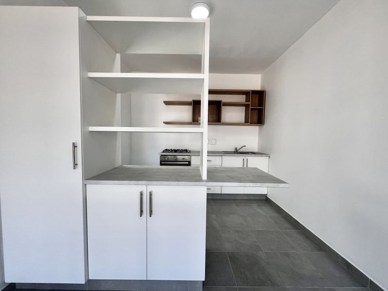 Studio Apartment for Sale – R750 000 - Photo 5
