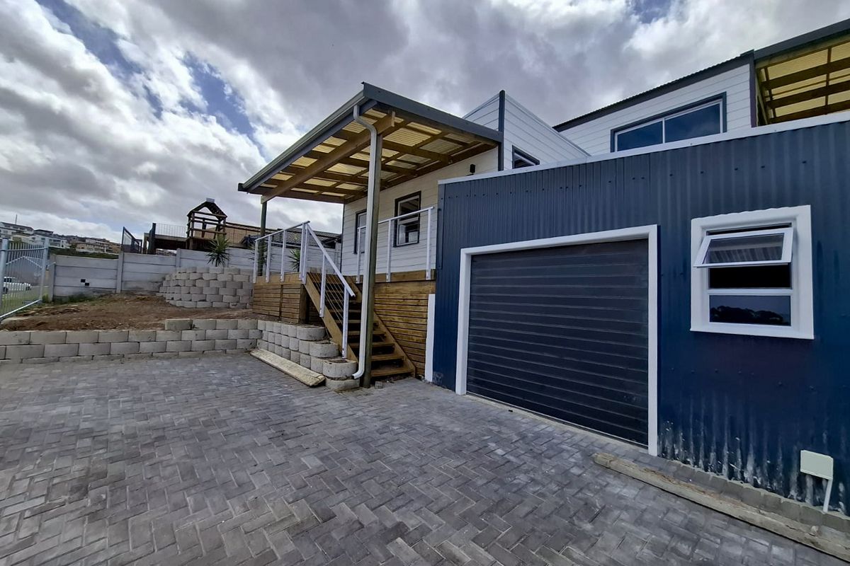 Freestanding For Sale In Mossel Bay - Photo 2