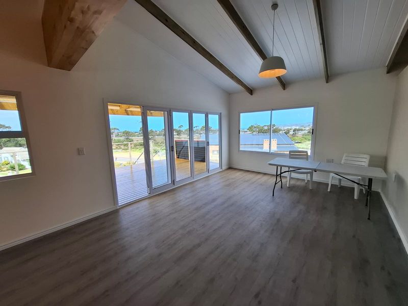 Freestanding For Sale In Mossel Bay - Photo 7