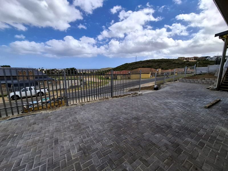 Freestanding For Sale In Mossel Bay - Photo 4