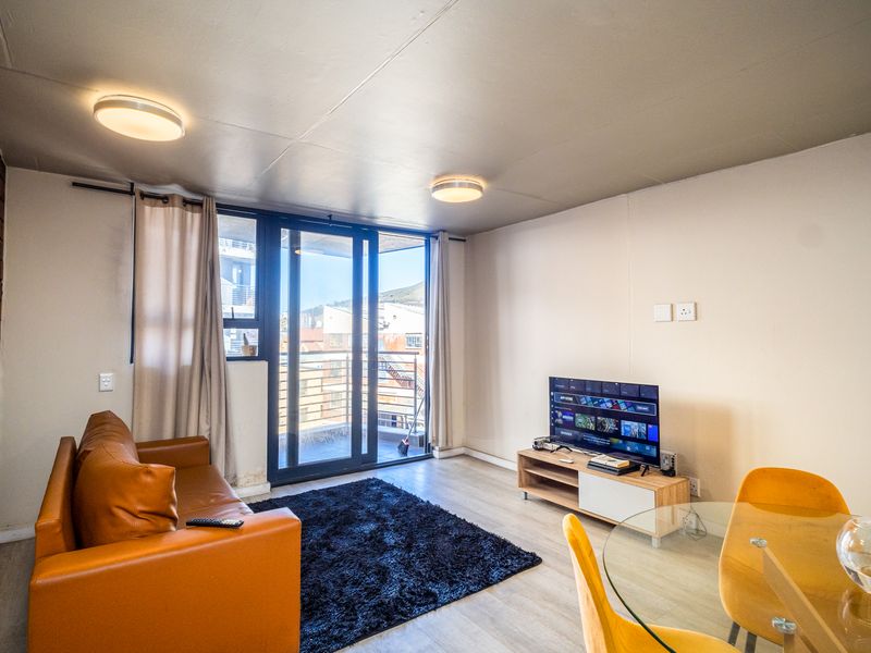Stylish Observatory Living with Lion’s Head Views | High Rental Demand Investment Opportunity - Photo 10