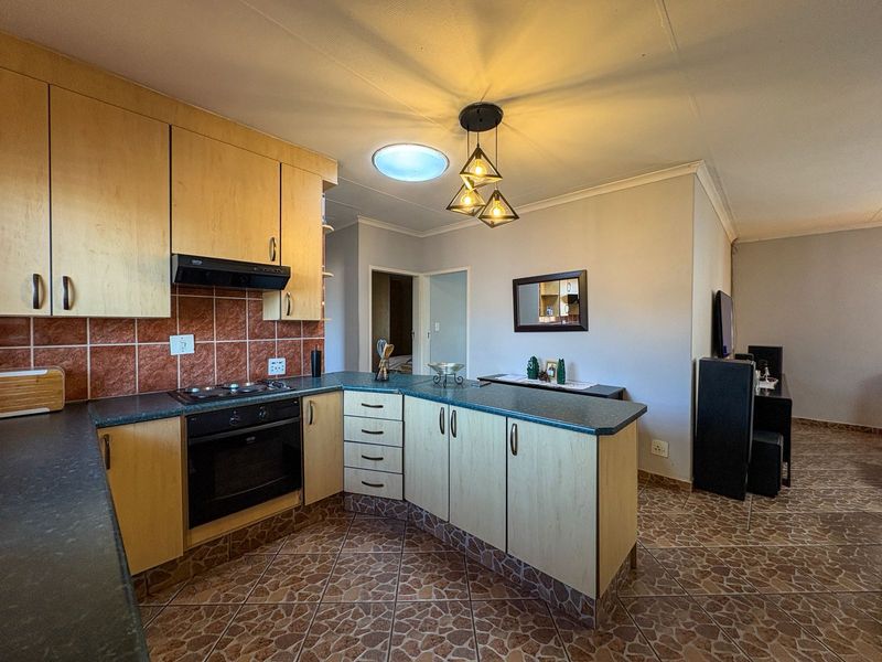 Three bedroom house for sale in Dalpark Ext 1 - Photo 6