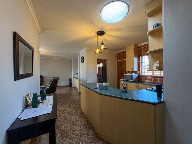 Three bedroom house for sale in Dalpark Ext 1 - Photo 5