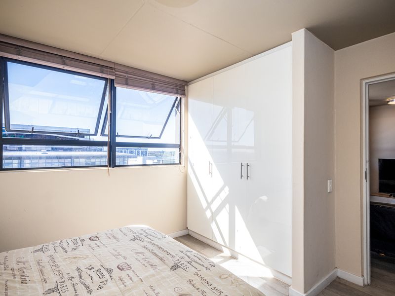 Modern 2-Bedroom Apartment in the Heart of Observatory | Lifestyle & Investment Opportunity - Photo 6