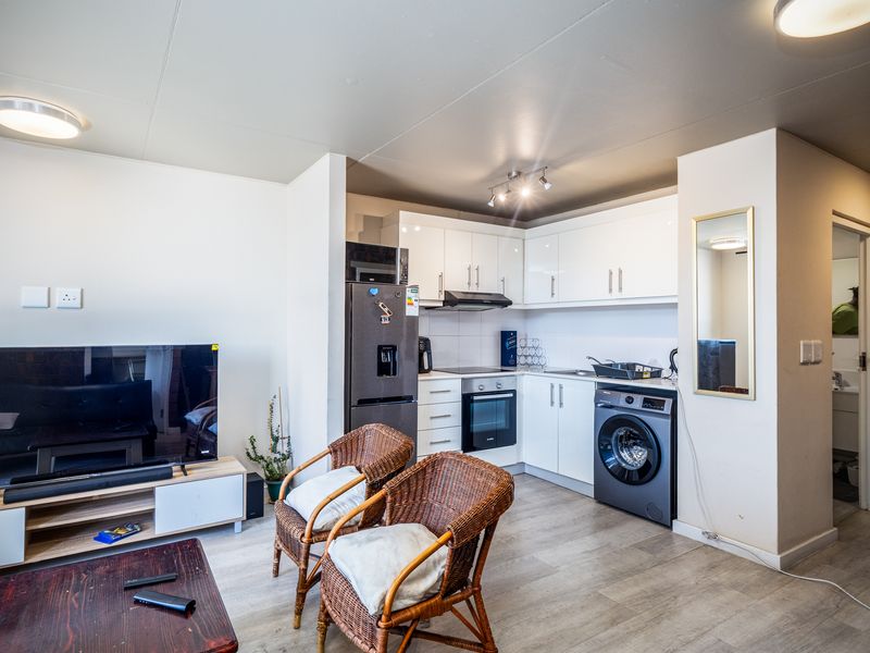 Modern 2-Bedroom Apartment in the Heart of Observatory | Lifestyle & Investment Opportunity - Photo 3