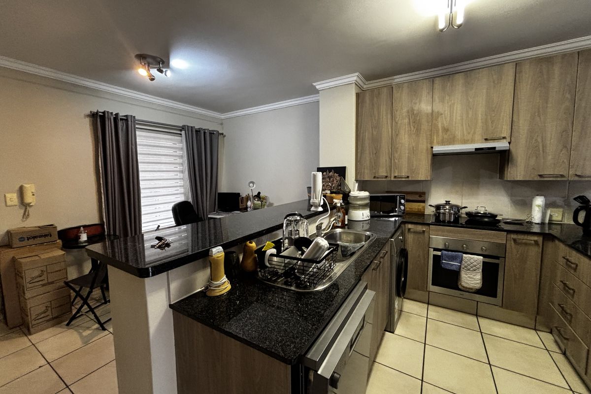 2 BED 2 BATH - Sandton central - Photo 2