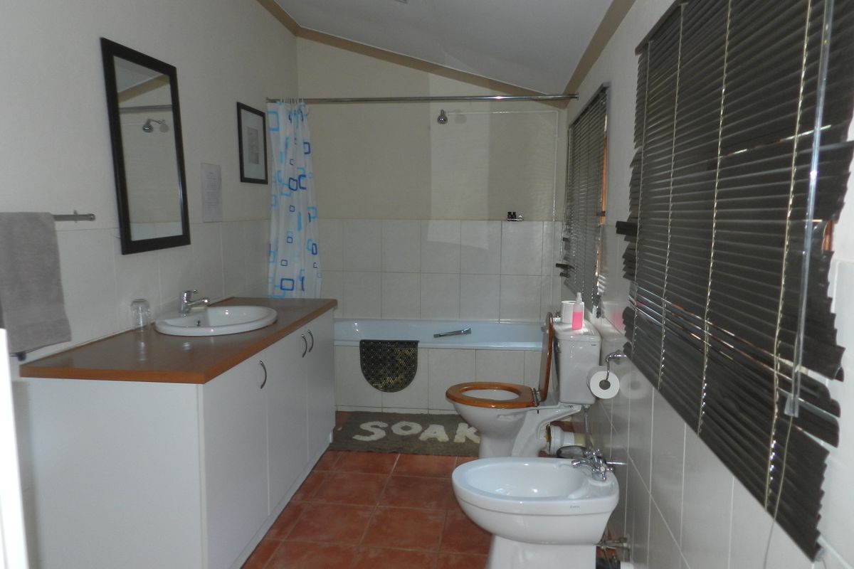 Self catering Lodge and wedding venue - Photo 5