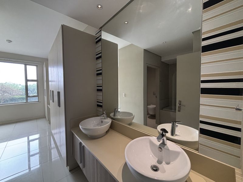 Two bed Two bath for Rent in Rosebank - Photo 7