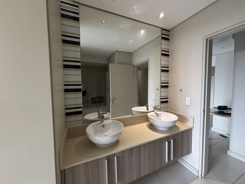 Two bed Two bath for Rent in Rosebank - Photo 6