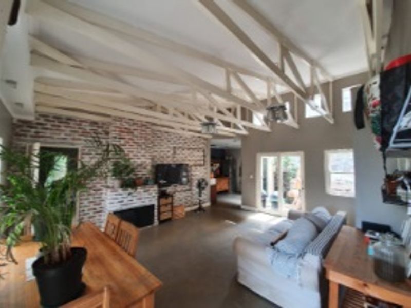 Parktown North Hideaway - Photo 2
