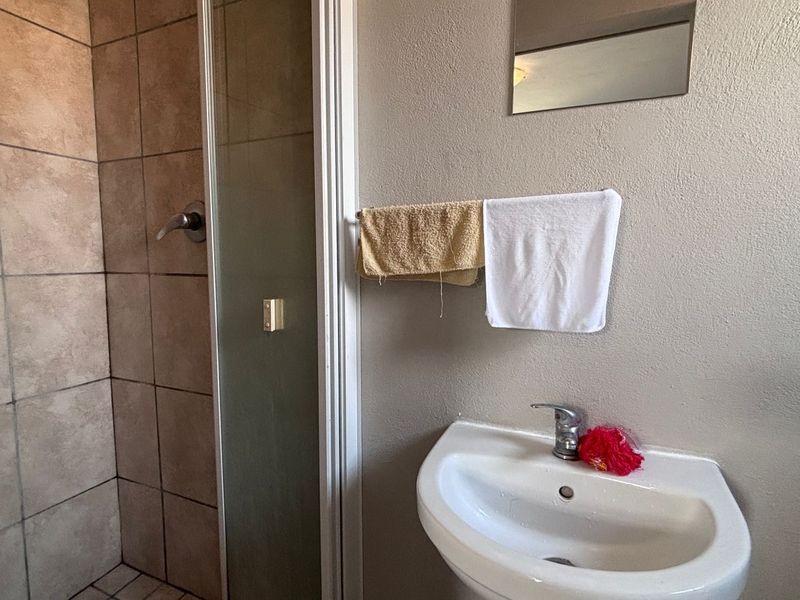 2 BEDROOM APARTMENT TO LET - Photo 8