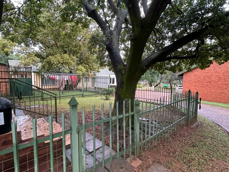 Charming 1-Bed Farm Flat in Hartbeespoort Rural – Countryside Bliss! - Photo 6