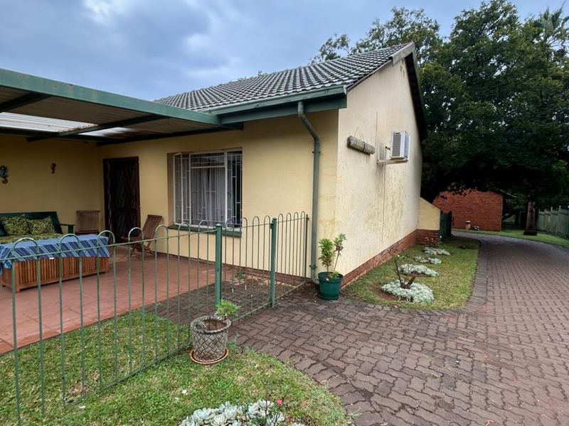 Charming 1-Bed Farm Flat in Hartbeespoort Rural – Countryside Bliss! - Photo 3