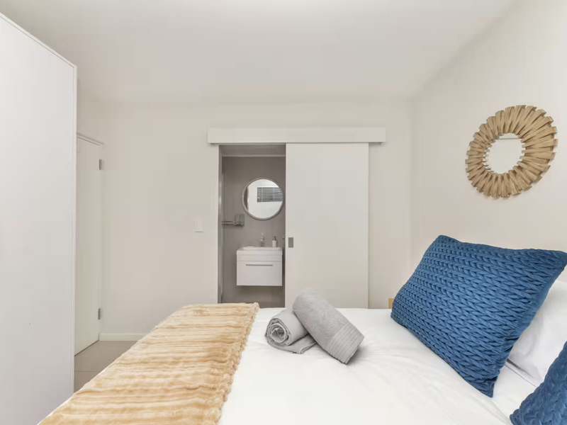 Bright and airy just one road from the beach - Photo 9