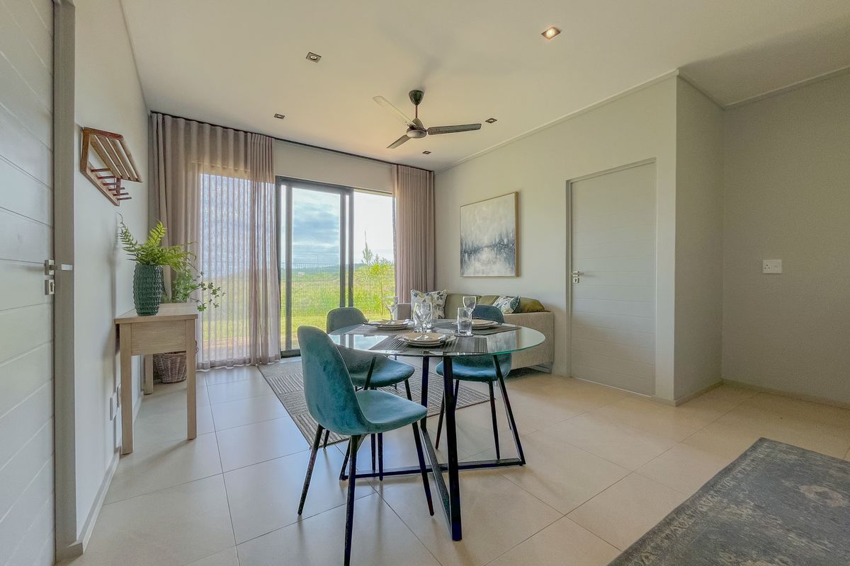 Modern 2-Bed Ground Floor Apartment in Secure Coastal Estate - Photo 2