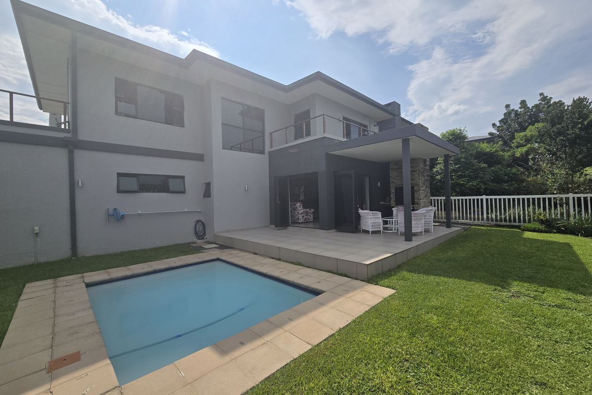 Large Free Standing Double Storey Home for RENT - Photo 2