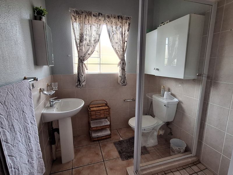 2 Bedroom Townhouse to Rent - Secure Complex in Sasolburg - Photo 7