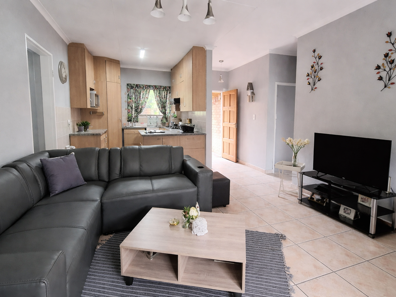 2 Bedroom Townhouse to Rent - Secure Complex in Sasolburg - Photo 6