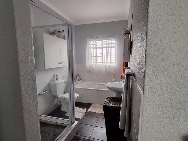 2 Bedroom Townhouse to Rent - Secure Complex in Sasolburg - Photo 8