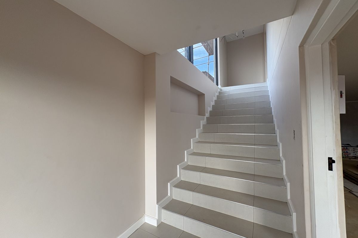 MODERN COASTAL LIVING - Photo 2