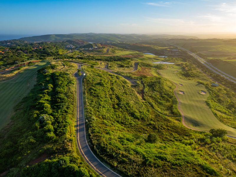 LUXURY ESTATE LIVING. - Photo 2