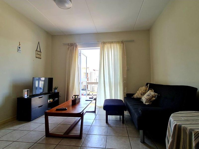 1 BEDROOM APARTMENT TO LET - Photo 3