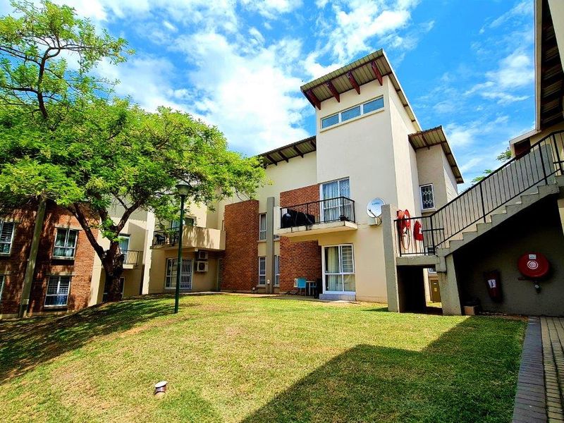 1 BEDROOM APARTMENT TO LET - Photo 2