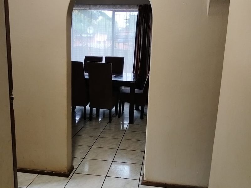 4 Bedroom house to let - Photo 5