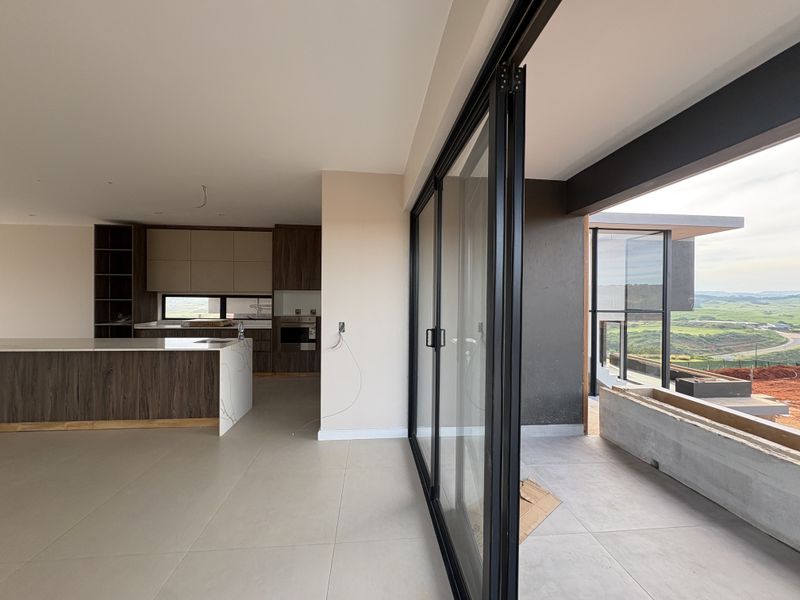 THE PERFECT COASTAL ESTATE LIVING. - Photo 7