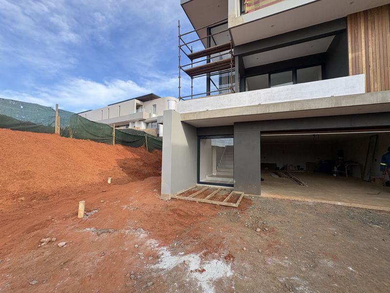 THE PERFECT COASTAL ESTATE LIVING. - Photo 4