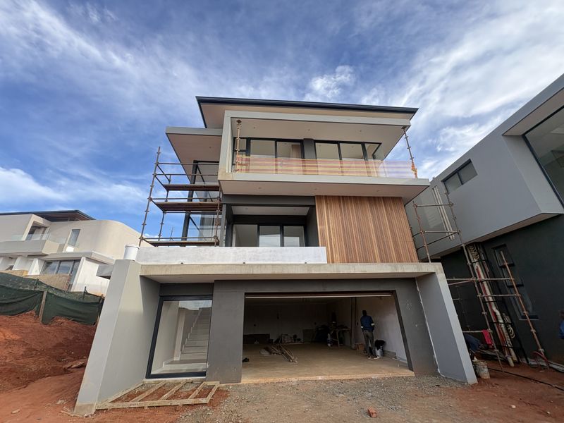 THE PERFECT COASTAL ESTATE LIVING. - Photo 3