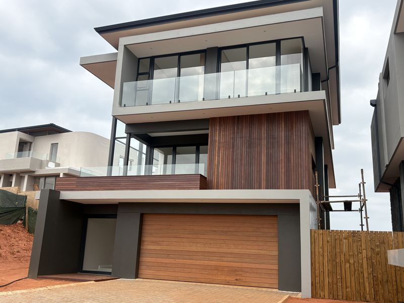 THE PERFECT COASTAL ESTATE LIVING. - Photo 4