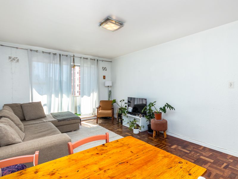 Well Positioned One Bedroom Apartment for rent in the heart of Sea Point - Photo 5