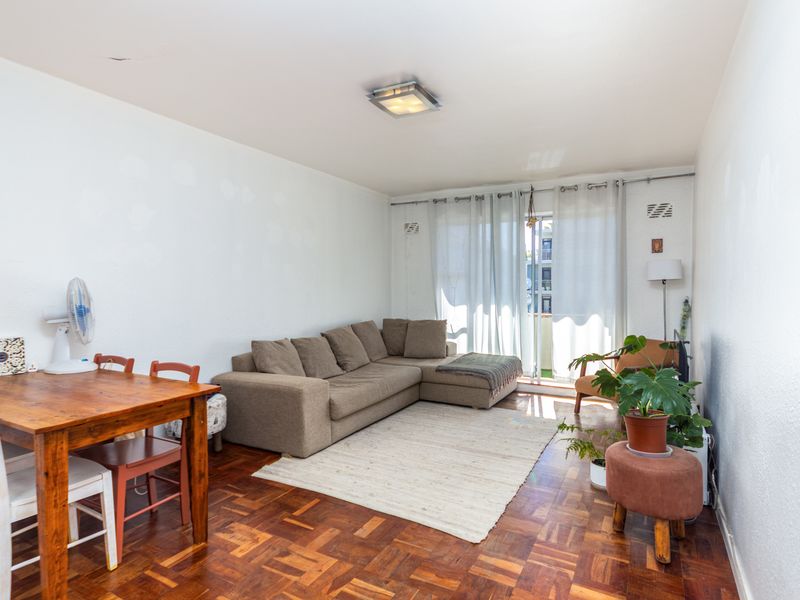 Well Positioned One Bedroom Apartment for rent in the heart of Sea Point - Photo 3