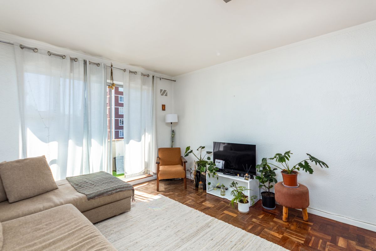 Well Positioned One Bedroom Apartment for rent in the heart of Sea Point - Photo 2