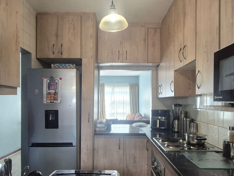 Spacious & Modern - Photo 6