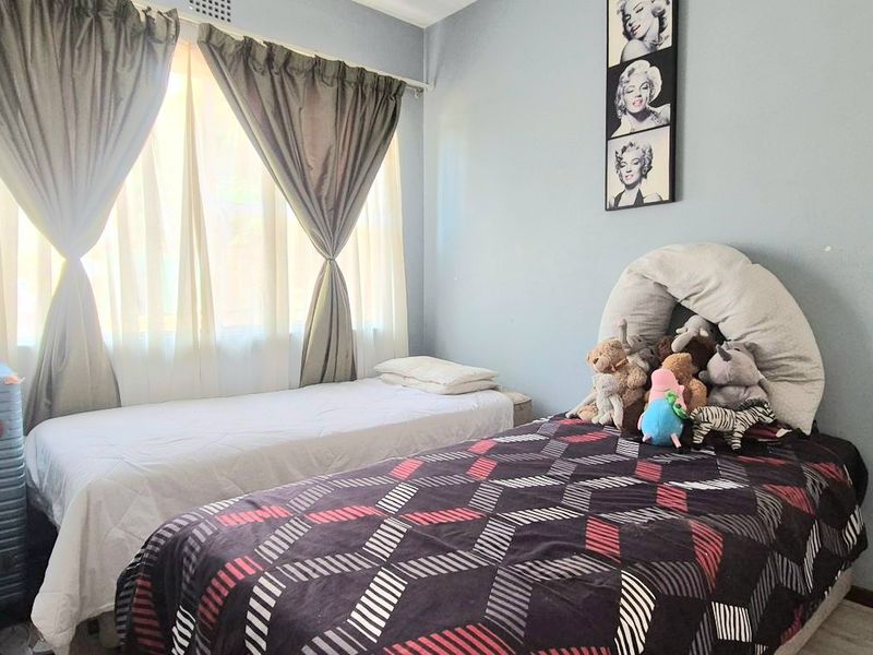 Spacious & Modern - Photo 10