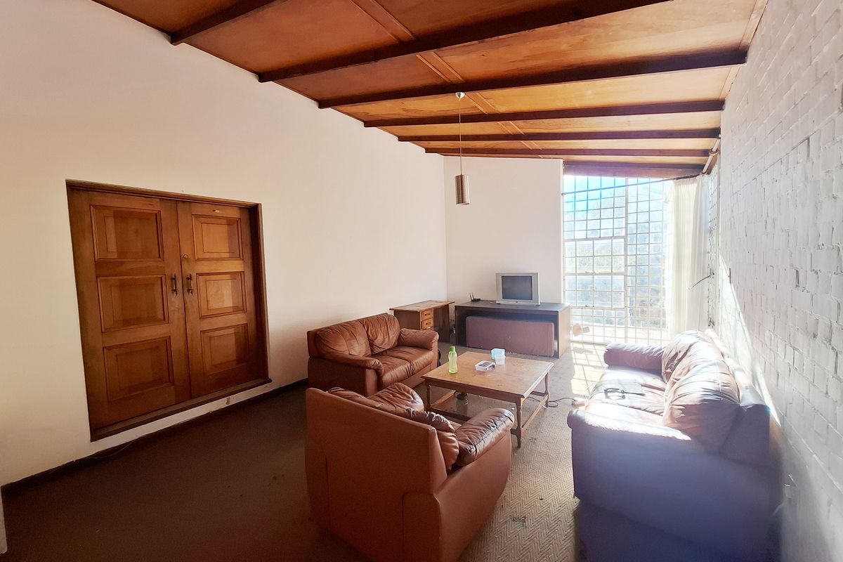 SUMMERSTRAND FURNISHED ROOM IN SHARED HOUSE FOR RENT - Photo 4