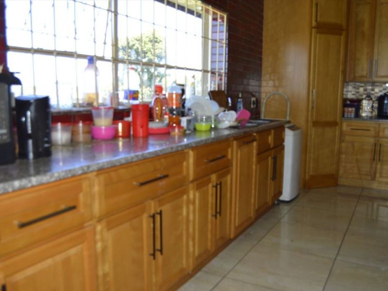 Space, Flatlet & Endless Potential – Don’t Miss This! - Photo 8