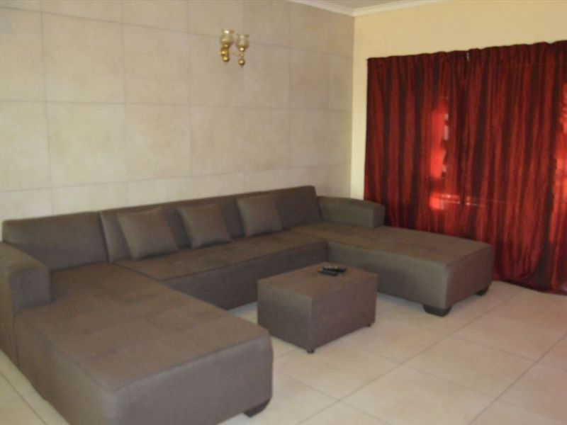 Space, Flatlet & Endless Potential – Don’t Miss This! - Photo 5