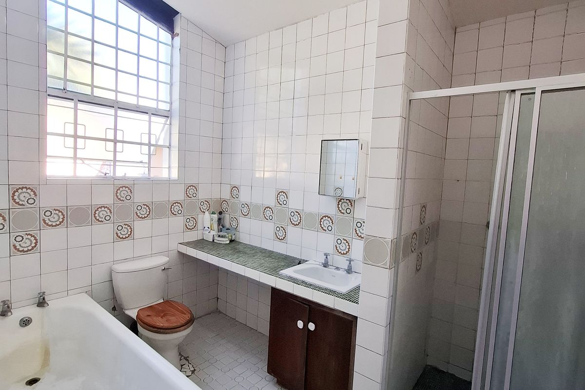 SUMMERSTRAND FURNISHED ROOM IN SHARED HOUSE FOR RENT - Photo 4