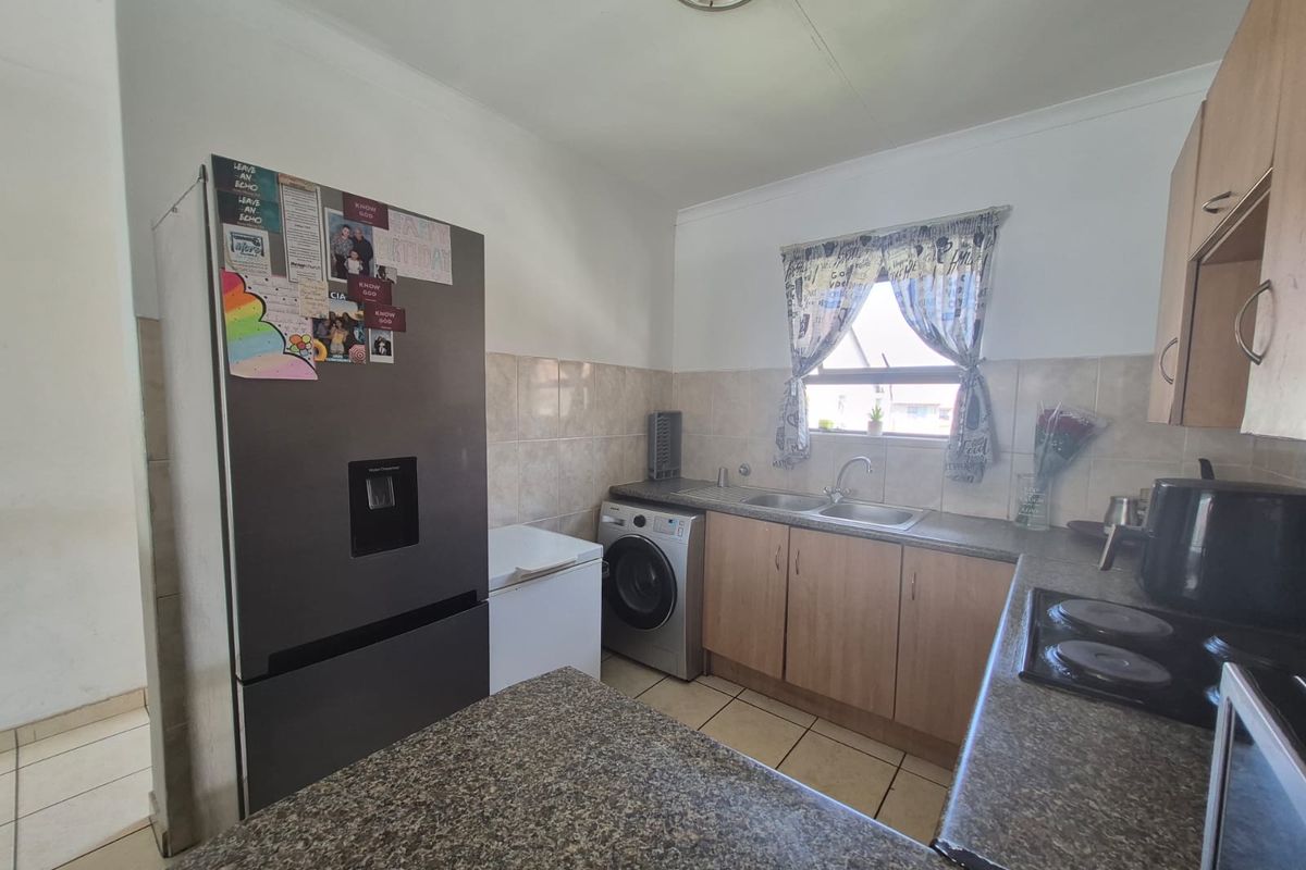Apartment For Sale In Boksburg - Photo 2