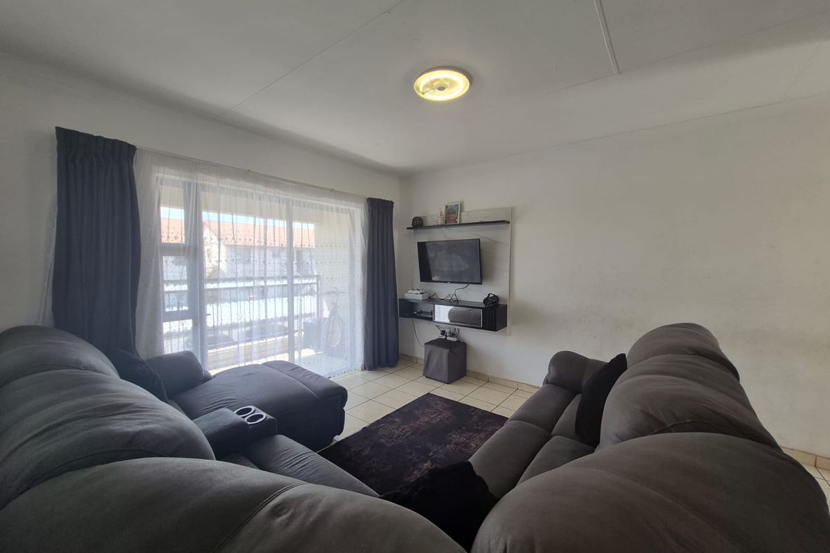 Apartment For Sale In Boksburg - Photo 3