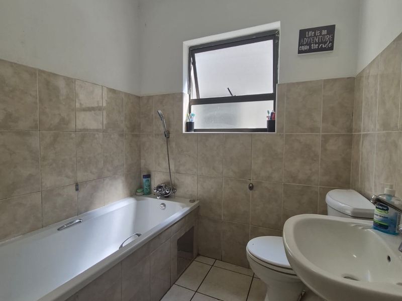 Apartment For Sale In Boksburg - Photo 5